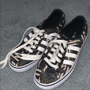ADIDAS jungle print shoes women sz7